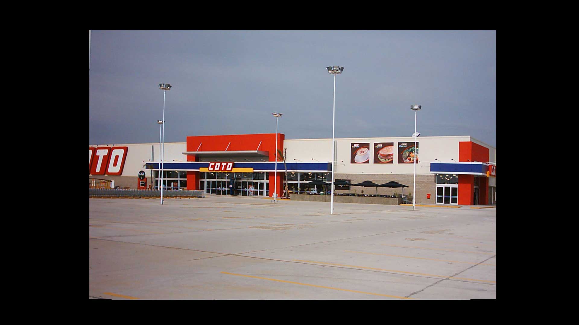 Centro comercial coto carilo