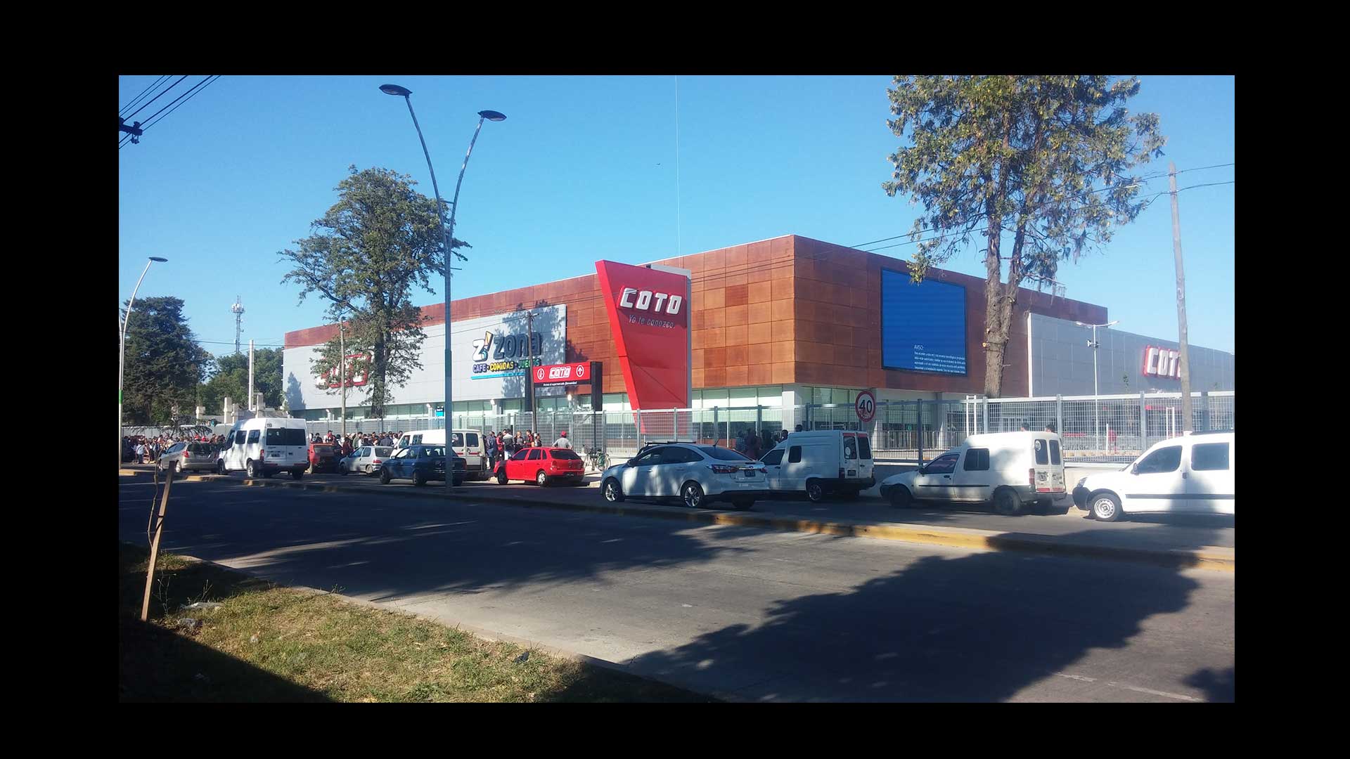 Centro Comercial Coto Moreno