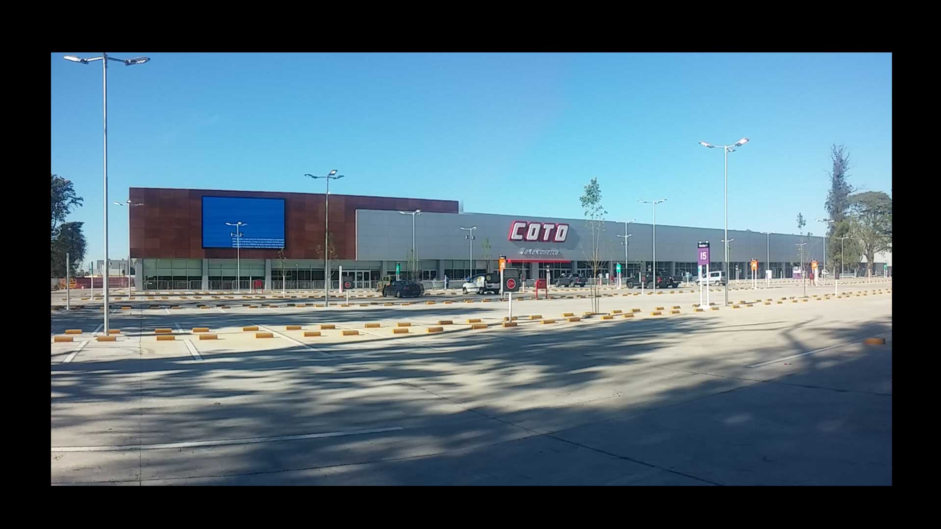 Centro Comercial Coto Moreno