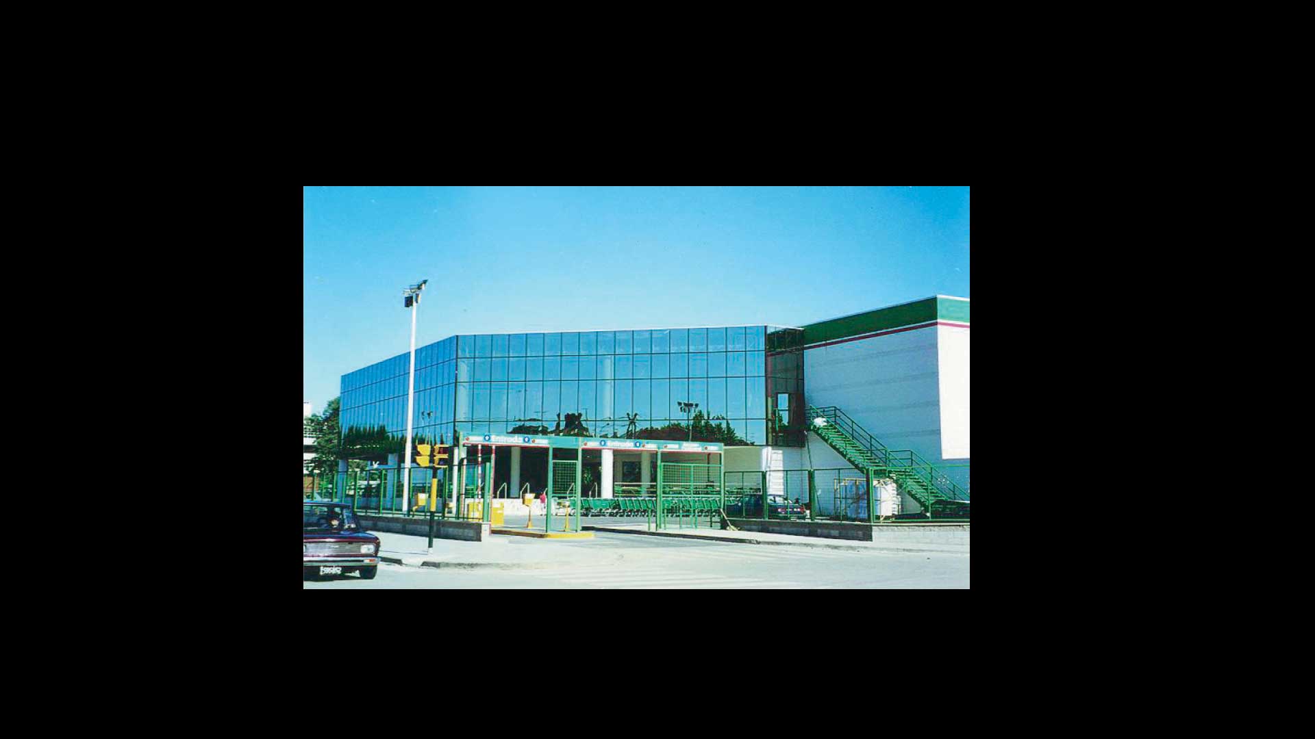 Centro Comercial Unimarc Caseros